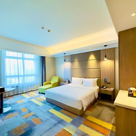 Holiday Inn Nantong Oasis International By Ihg Exterior photo