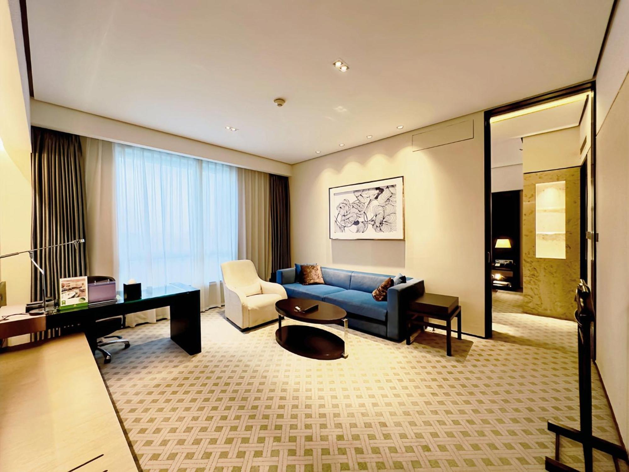 Holiday Inn Nantong Oasis International By Ihg Exterior photo