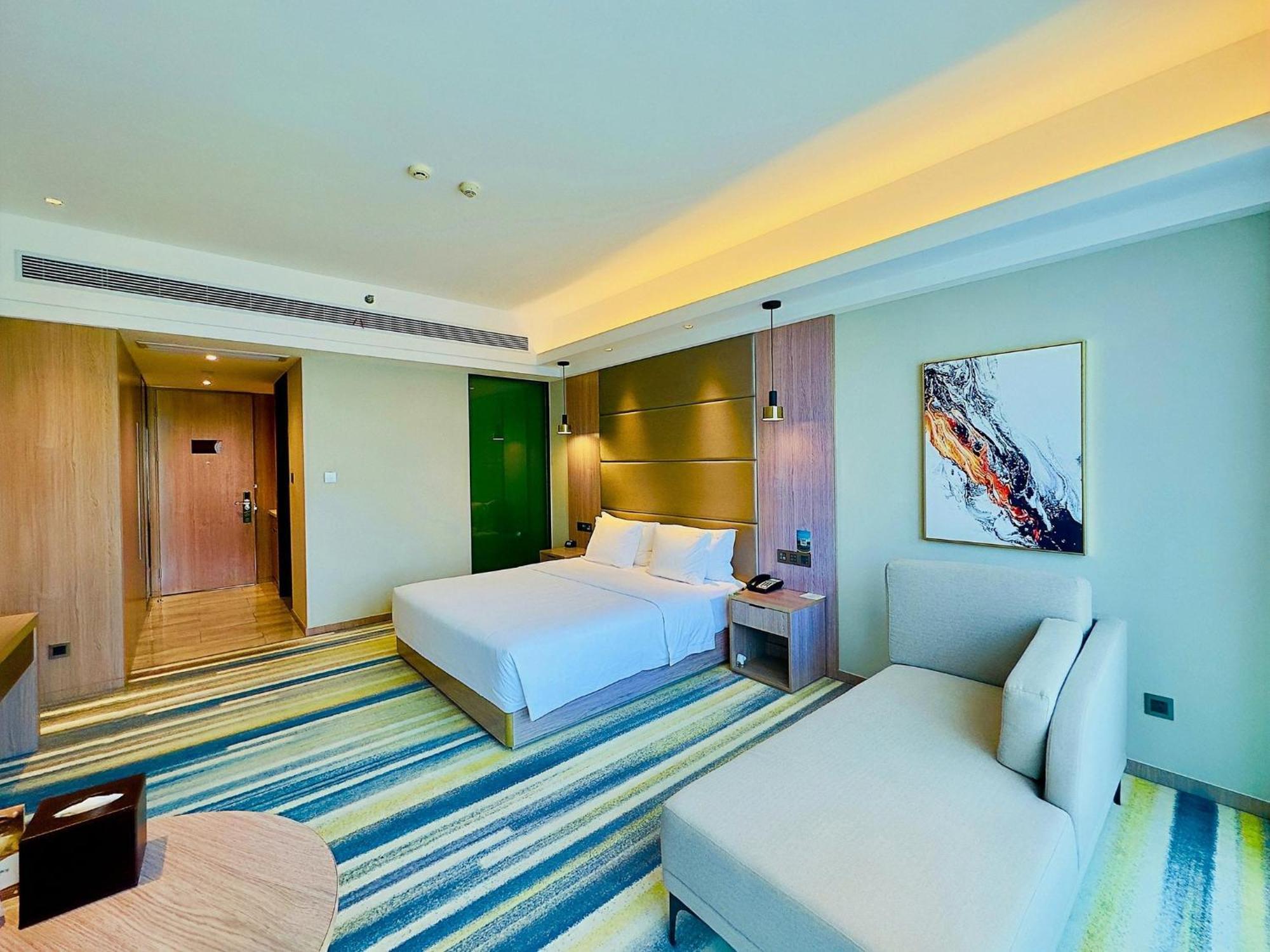 Holiday Inn Nantong Oasis International By Ihg Exterior photo