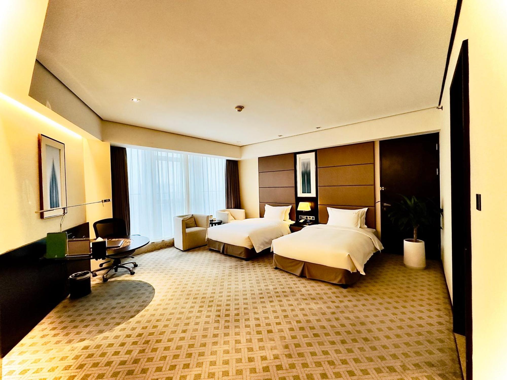 Holiday Inn Nantong Oasis International By Ihg Exterior photo