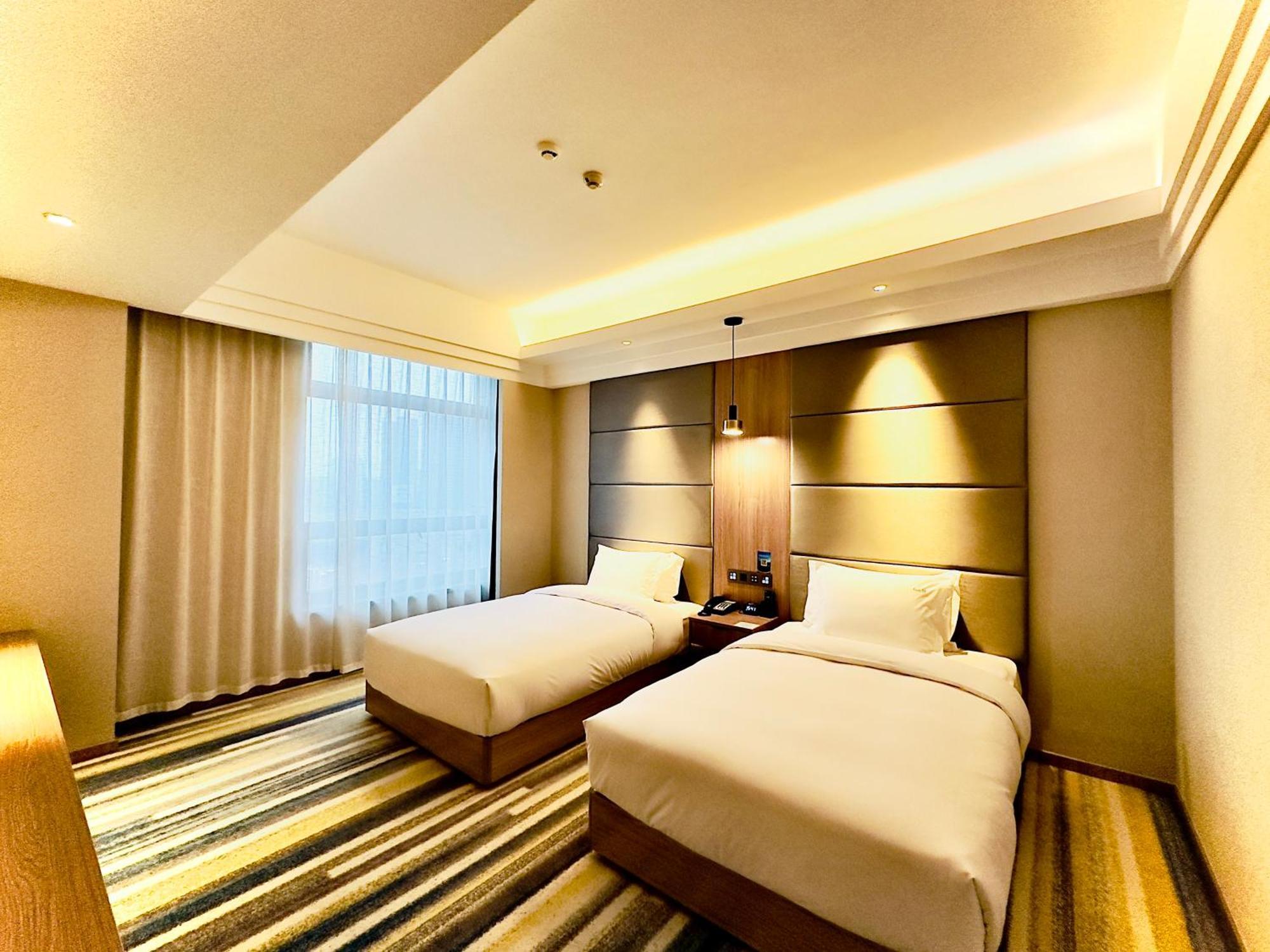 Holiday Inn Nantong Oasis International By Ihg Exterior photo